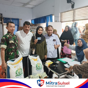 Informatif dan Inspiratif (1080 x 1080 piksel)_20251220_003452_0000